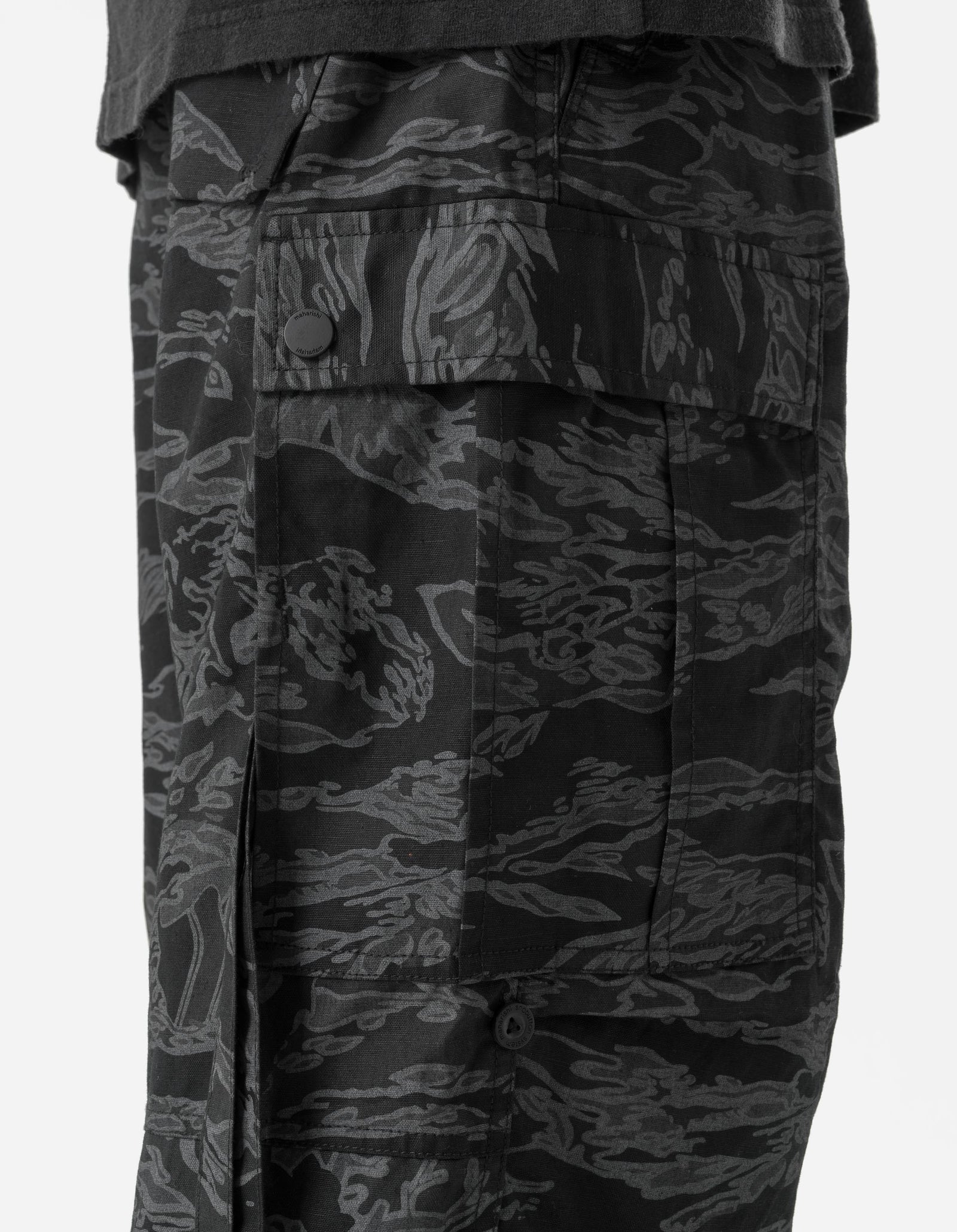 7146 Bonsai Tigerstripe Loose Snopants Subdued Night