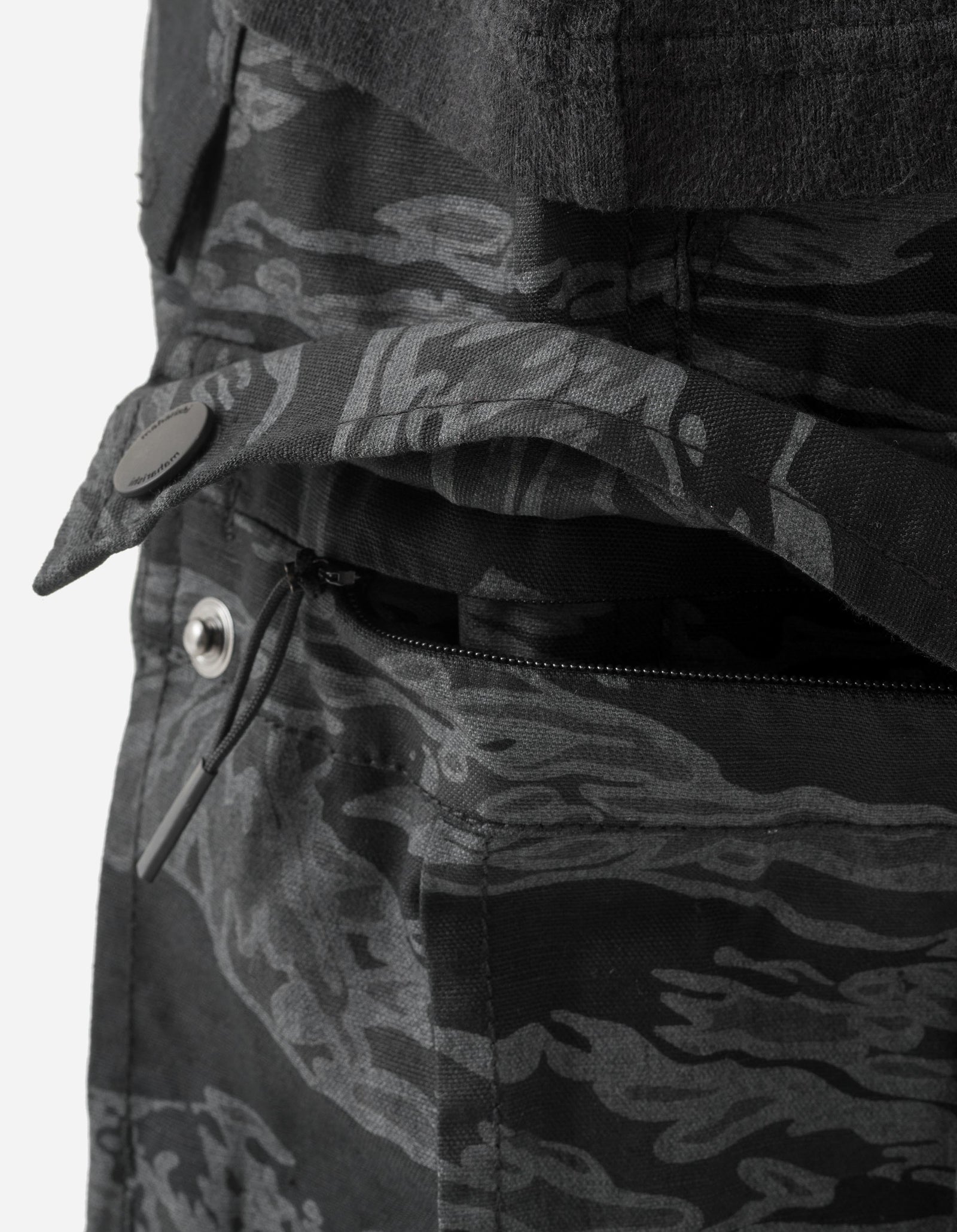 7146 Bonsai Tigerstripe Loose Snopants Subdued Night