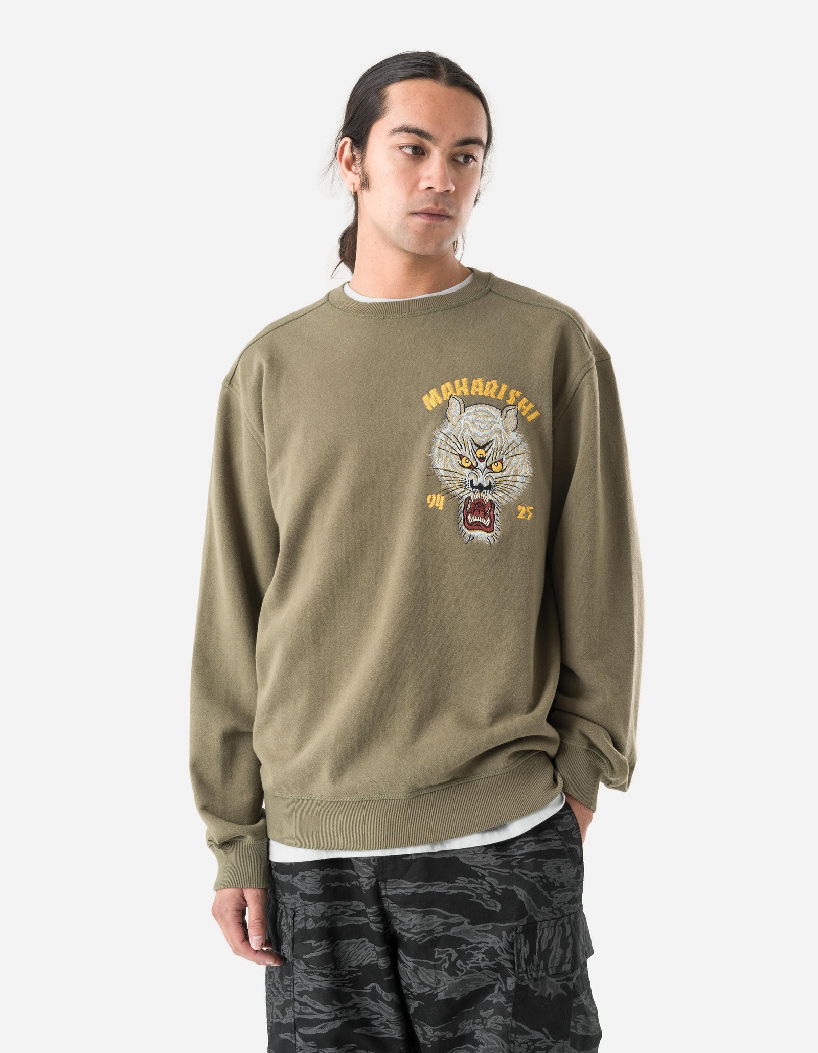 7092 Sno Panthers Tour Embroidered Crew Sweat Olive OG-107F