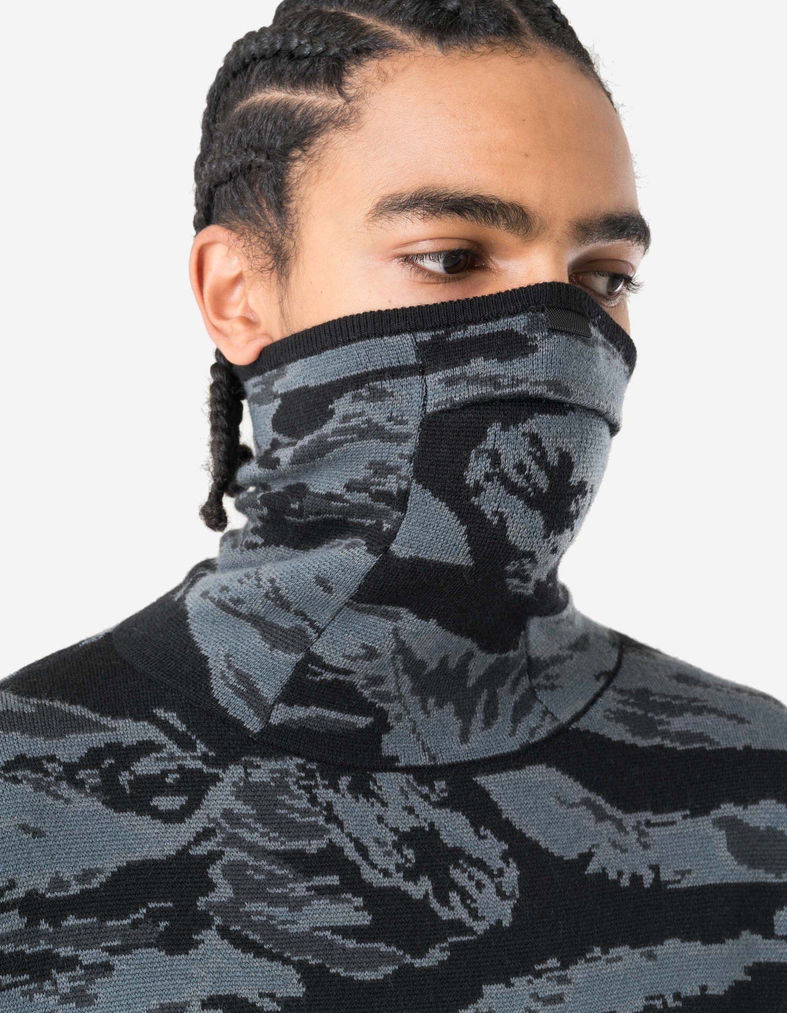 7286 Camo Half Balaclava Knit Subdued Night