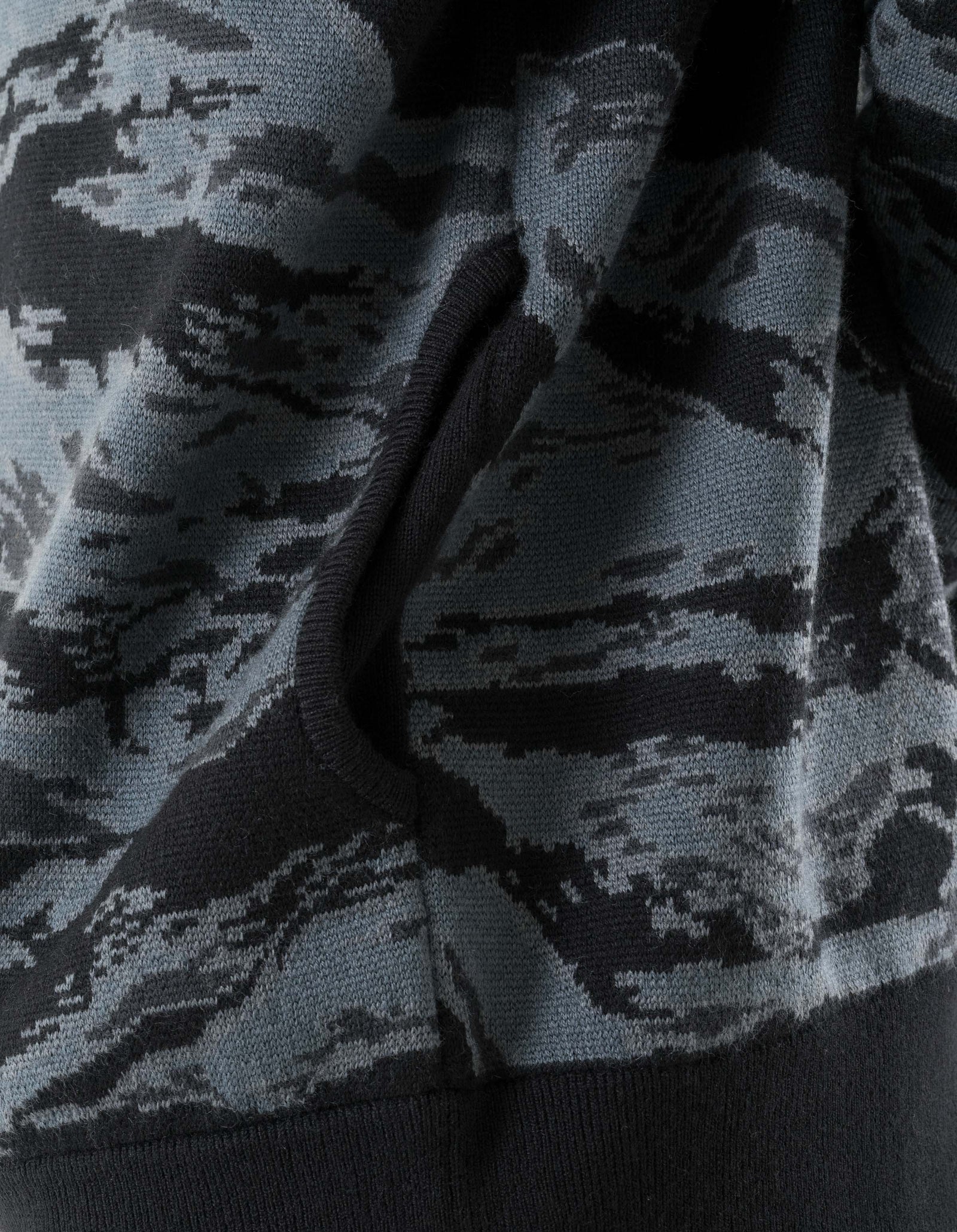 7286 Camo Half Balaclava Knit Subdued Night