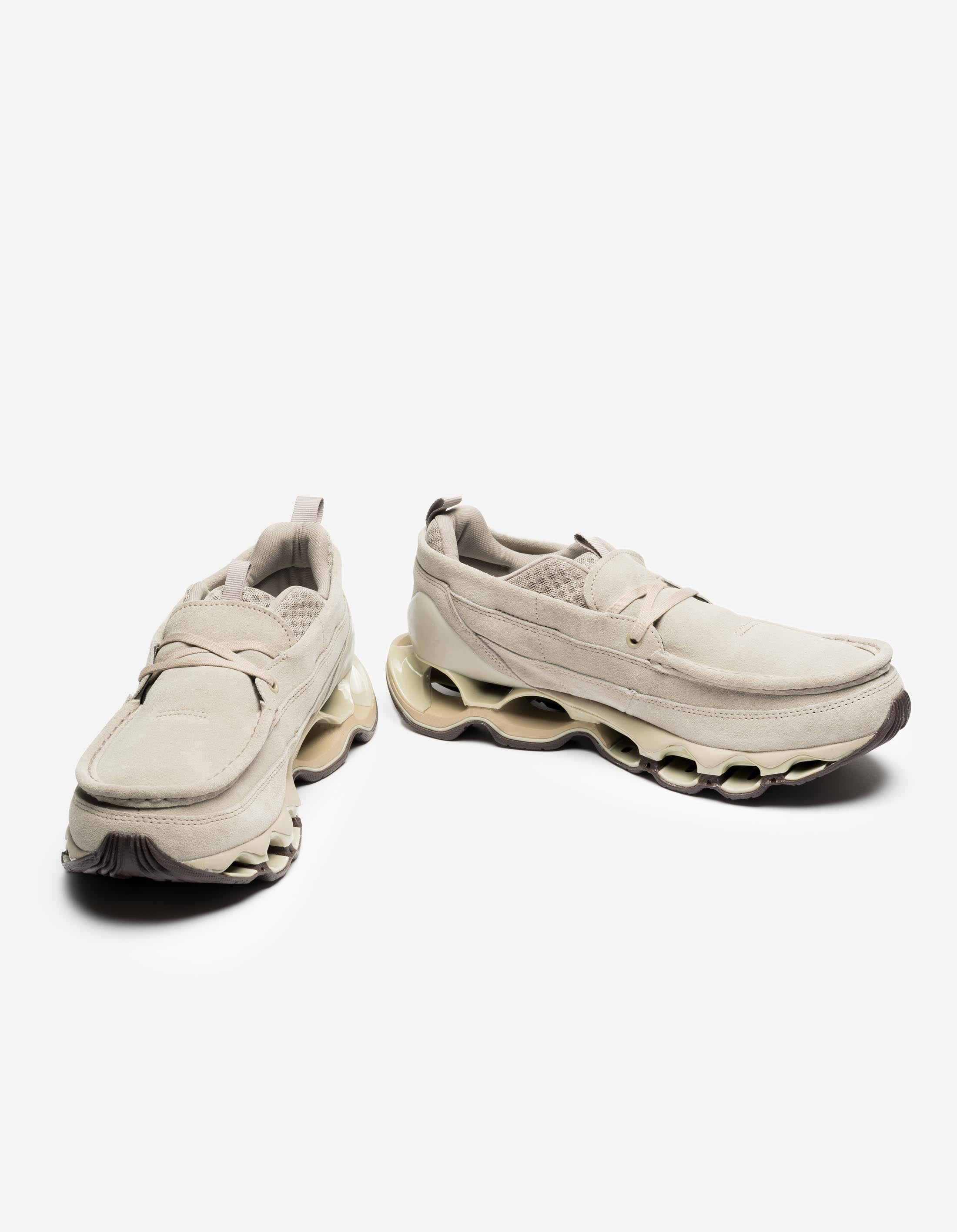 MIZUNOミズノ WAVE PROPHECY MOC SUEDE Mizuno Wave Prophecy Moc Suede Taupe – Maharishi