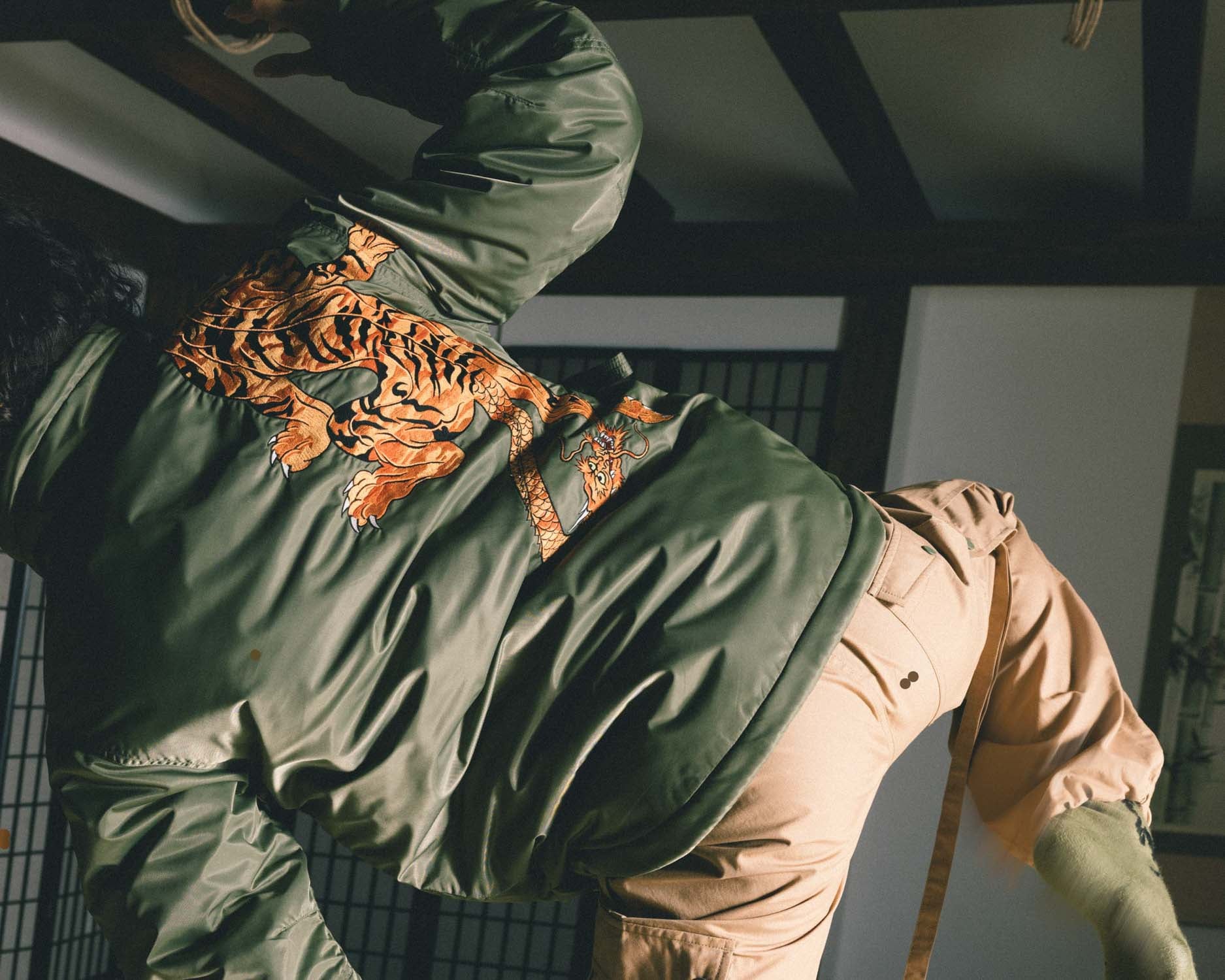 関税込 Maharishi マハリシ パンサー キメラ 刺繍Tシャツ Panther Chimera – Maharishi