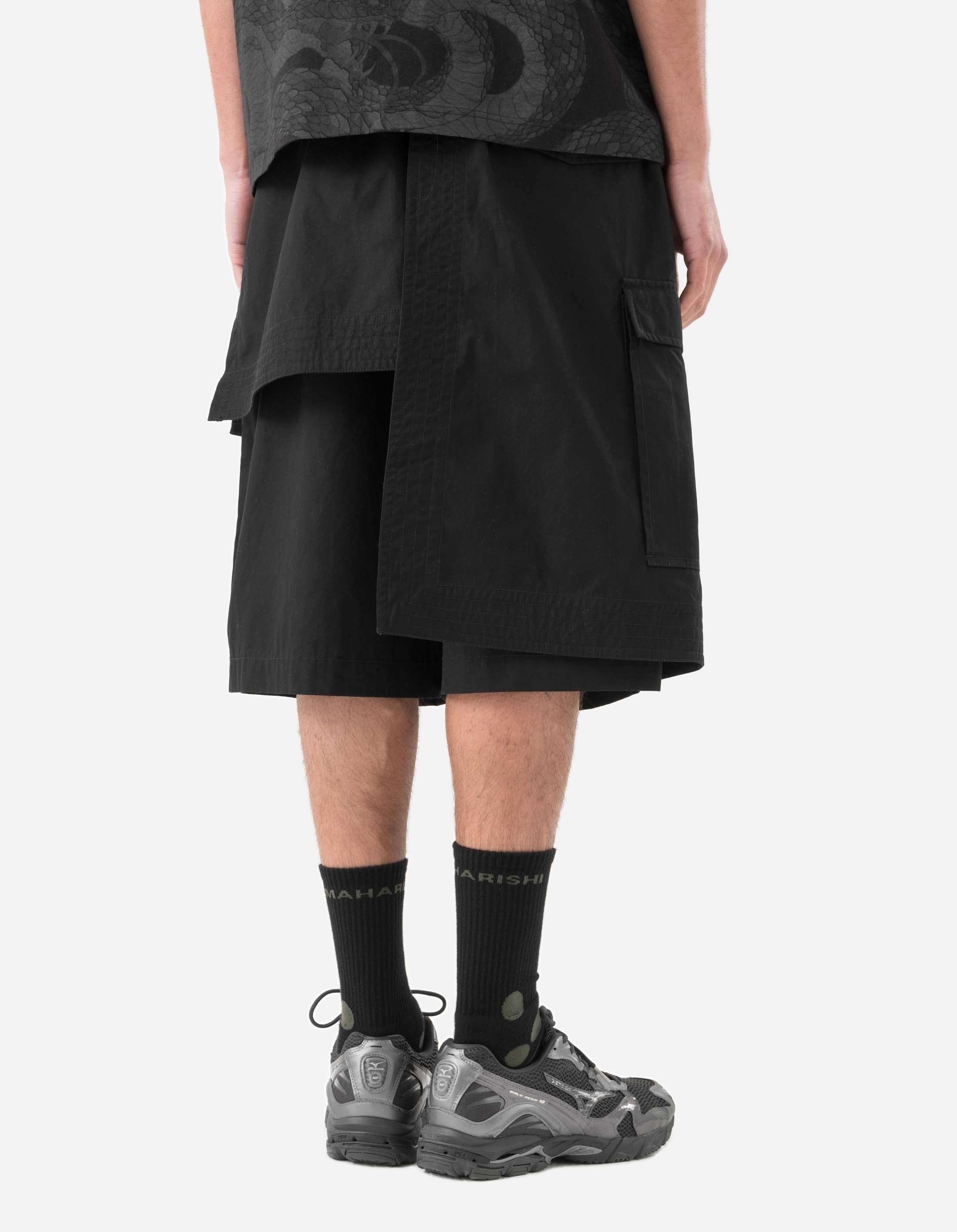 6056 Asym Hakama Shorts Black – Maharishi