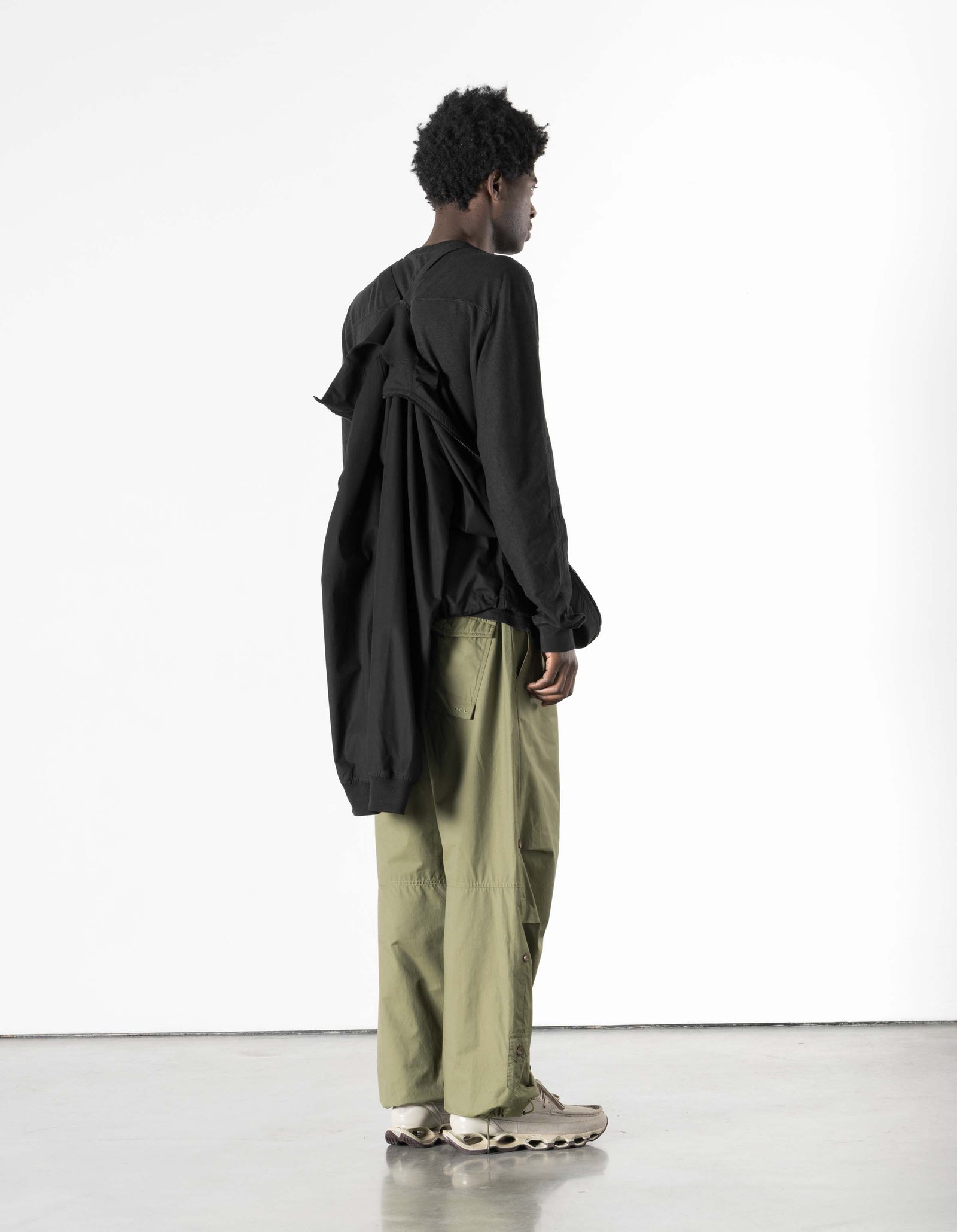 7211 Asym Woven Track Top Black