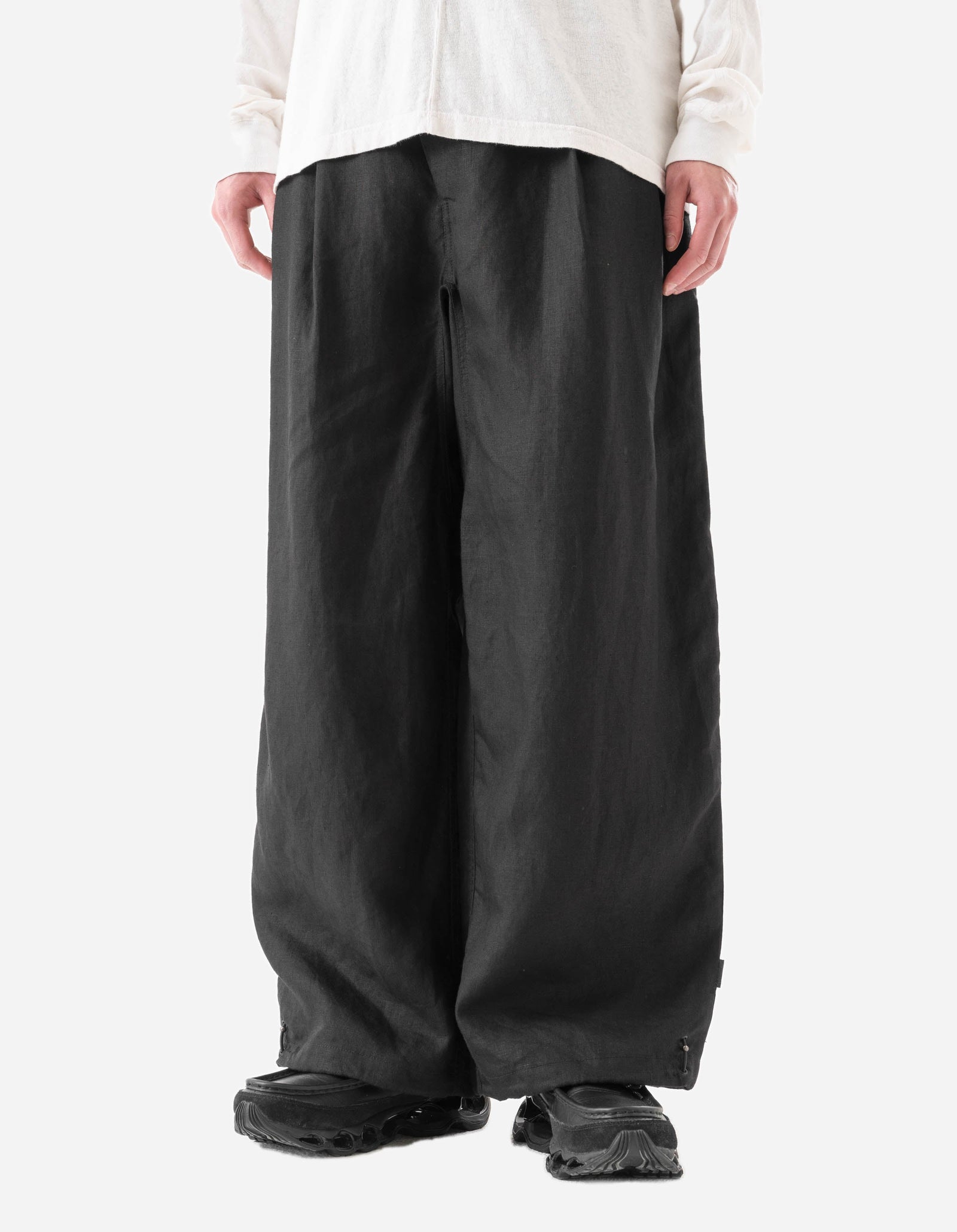 7312 Maha Asym Linen Pleated Pants Black