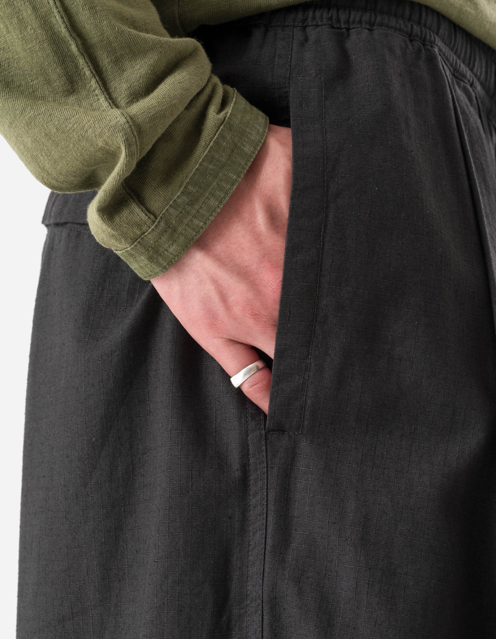7319 Hemp Ripstop Pleated Trousers Black