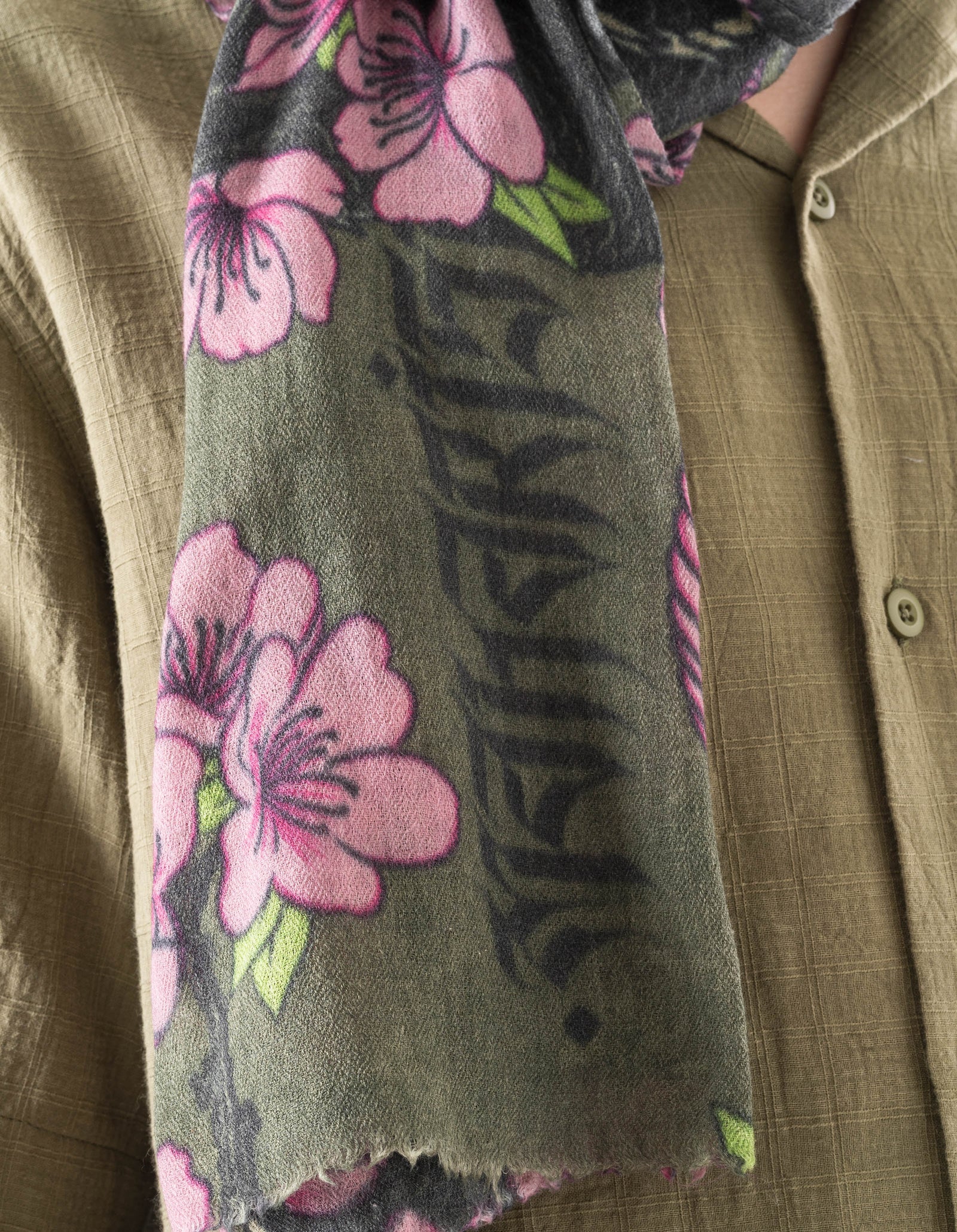 7343 Sakura Serenity Pashmina Multi