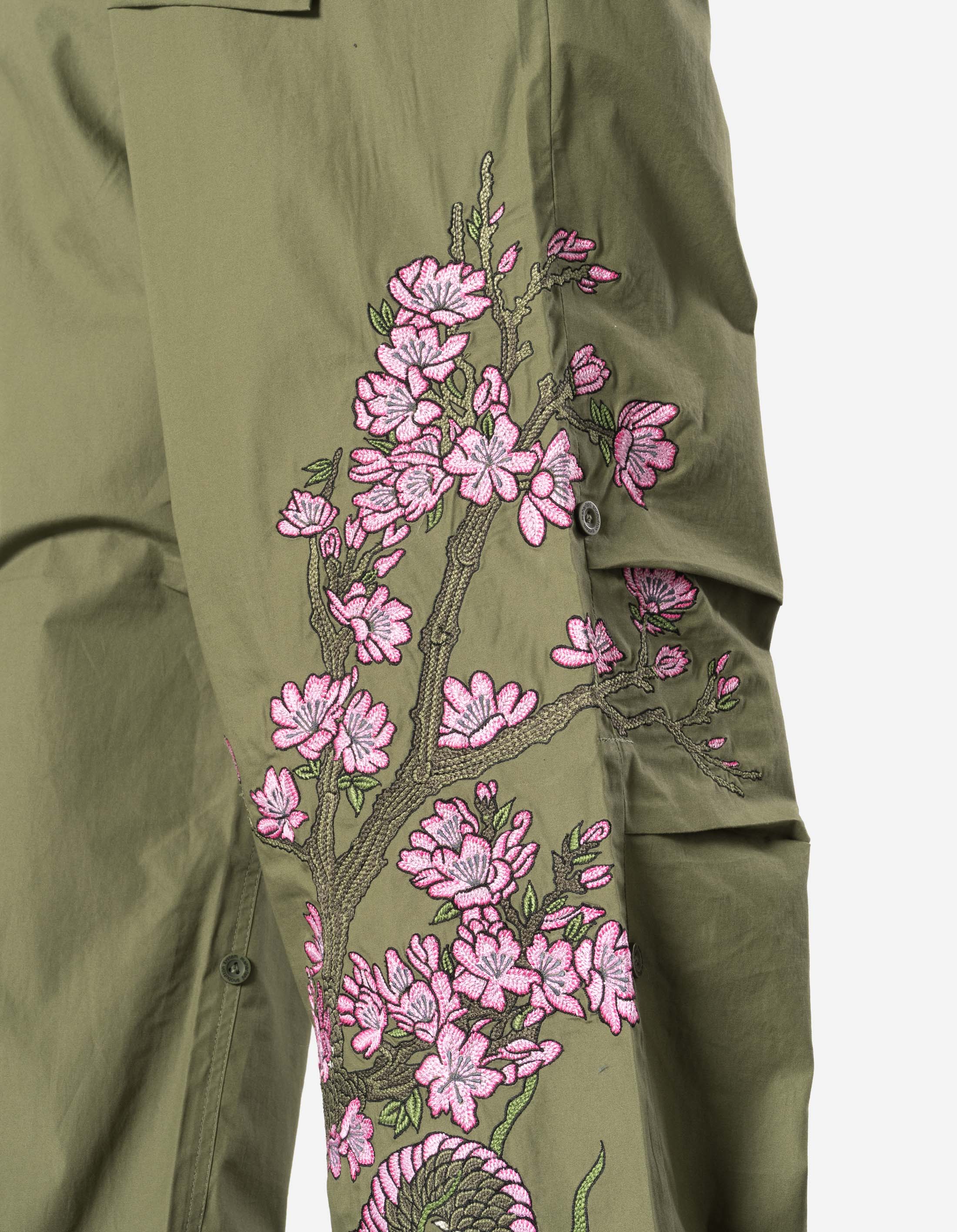7354 Sakura Serenity Loose Snopants® Olive OG-107F – Maharishi