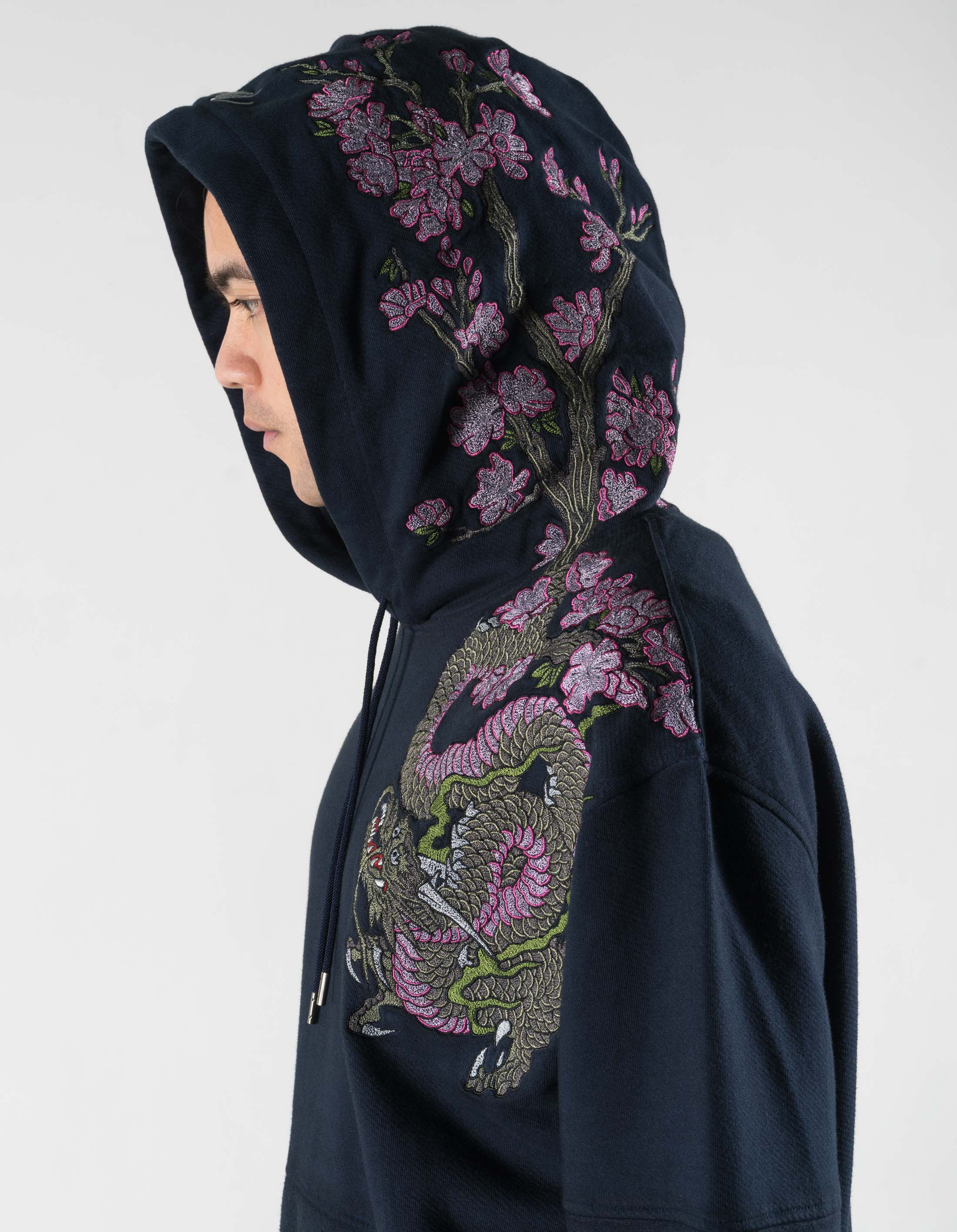 7362 Sakura Tugihagi Hooded Sweat Navy – Maharishi