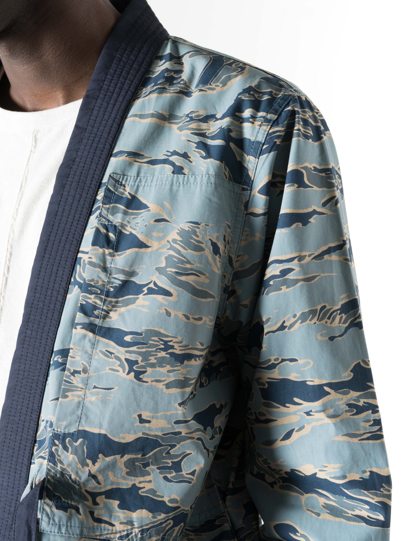 7377 Tigerstripe Hanten Shirt Urban