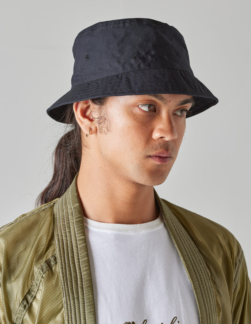 5047 WR Stand Bucket Hat Black