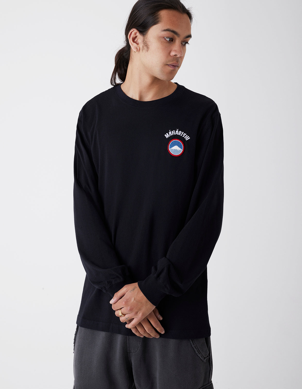 9858 Mahapatchco. Embroidered L/S T-Shirt Black