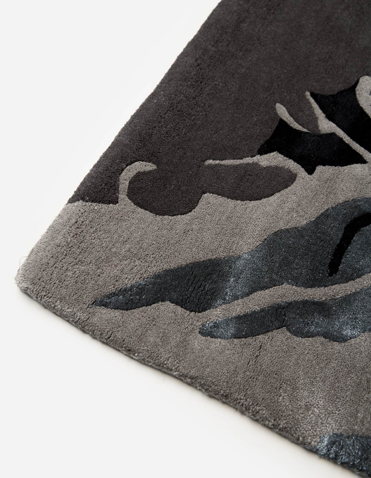 2159 DPM: Bonsai Forest Rug Small Night