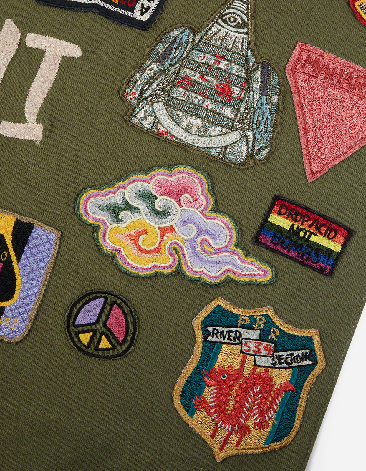 2136 Pearl Dragon Wall Tapestry Olive OG-107F